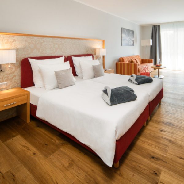 Holz-Doppelzimmer_750x750
